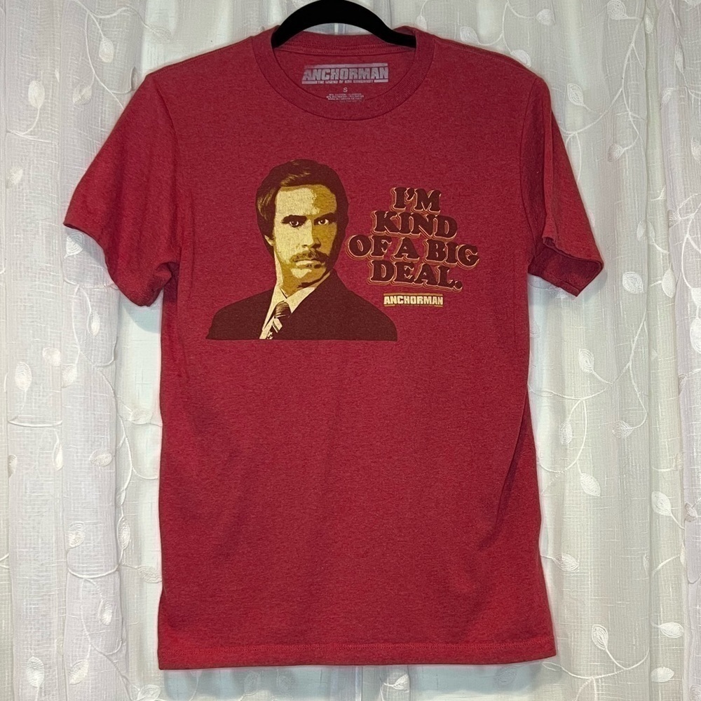 𝅺🥳 4 for $20 Sale!! 🥳 Anchorman Graphic T-Shirt, size Small